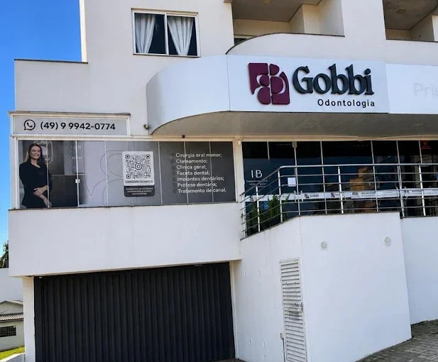 Fachada da Gobbi Odontologia na R. Florianópolis, em Chapecó